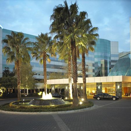 Southern Sun Or Tambo International Airport Kempton Park Dış mekan fotoğraf The hotel in 2011